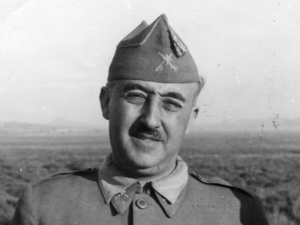 Restos de Franco no deberían ser exhumados: Juan Chicharro