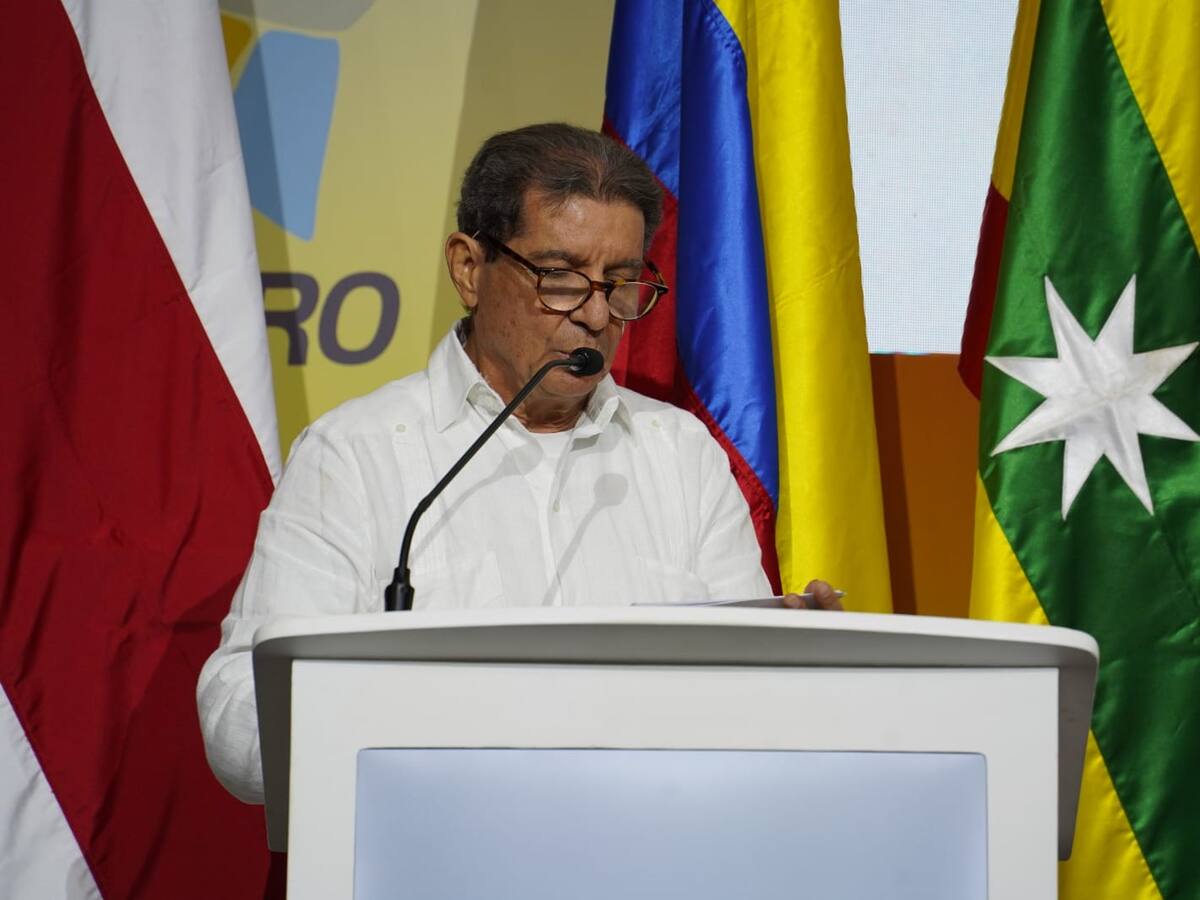 Lafaurie continuará como integrante del equipo negociador del Gobierno con el ELN
