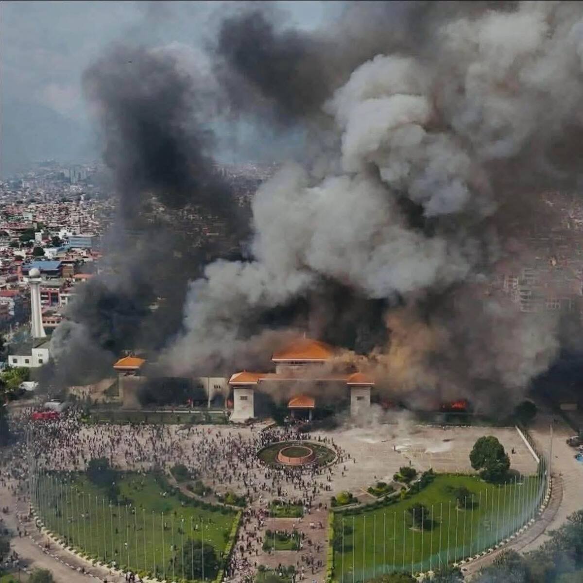 Nepal: Así fue como una protesta de la ‘Generación Z’ derrocó al Gobierno en 24 horas