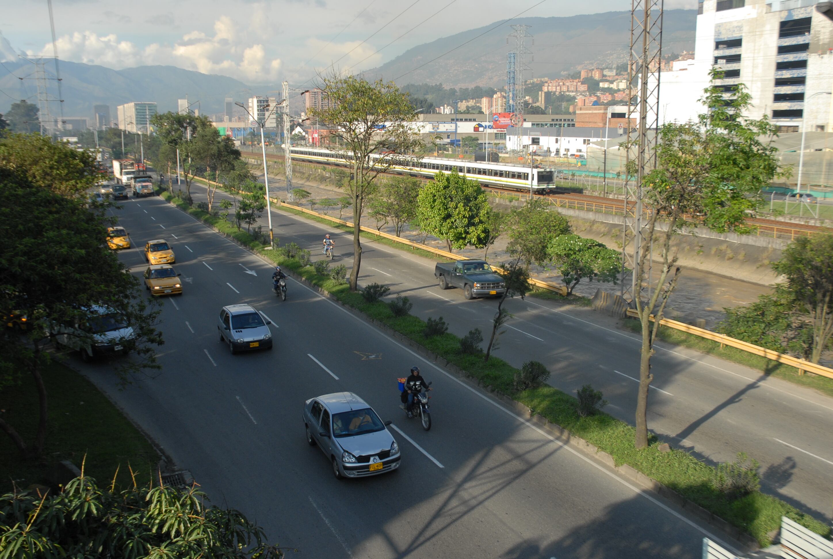 Avenida regional Medellín. Imagen de referencia.