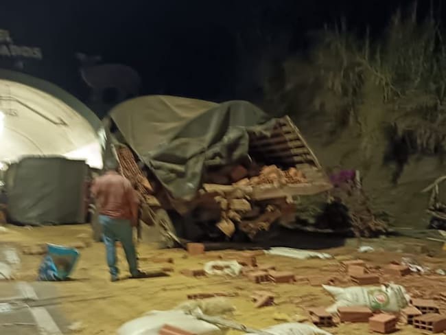 Accidente en la vía Calarcá - Cajamarca