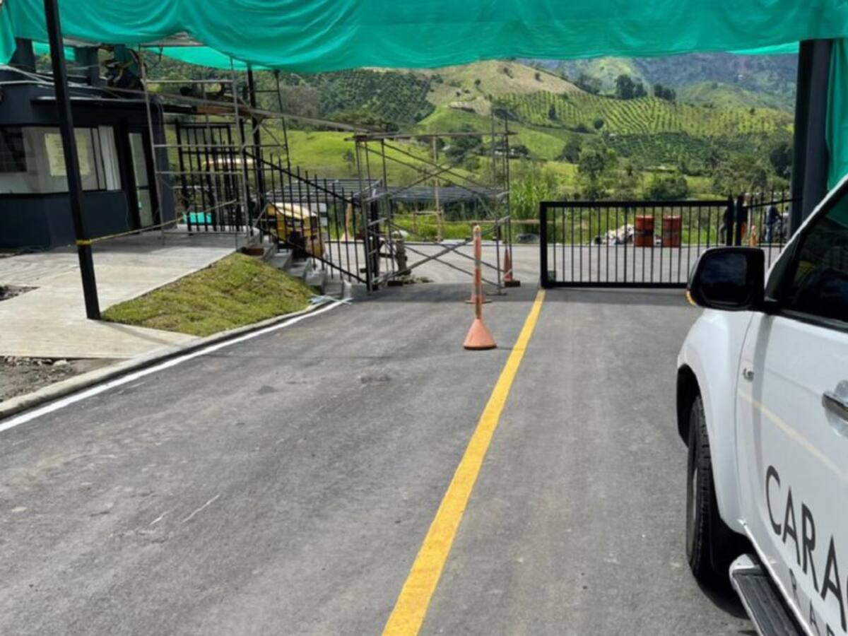 Emergencia por deslizamiento en zona rural de Manizales