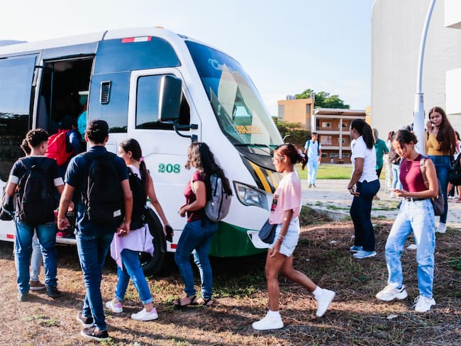 Universidad del Magdalena y Transportes Sensación se unen por los estudiantes de Ciénaga