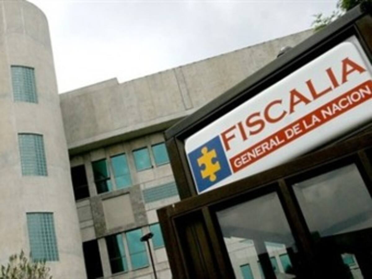 Fiscalía imputa cargos por 1.200 crímenes a exjefes paramilitares