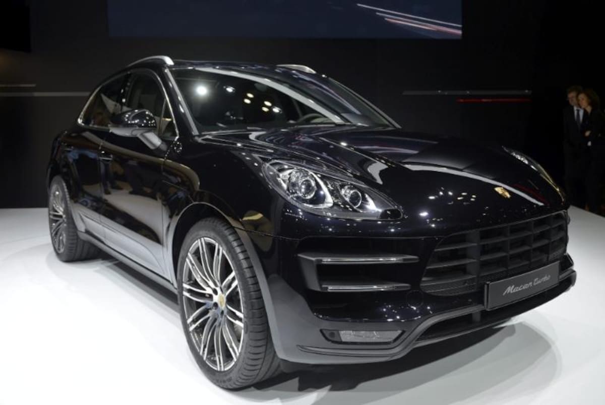 Vista del Porsche Macan Turbo presentado en el ámbito del 43º Salón del Automóvil deTokio (Japón)