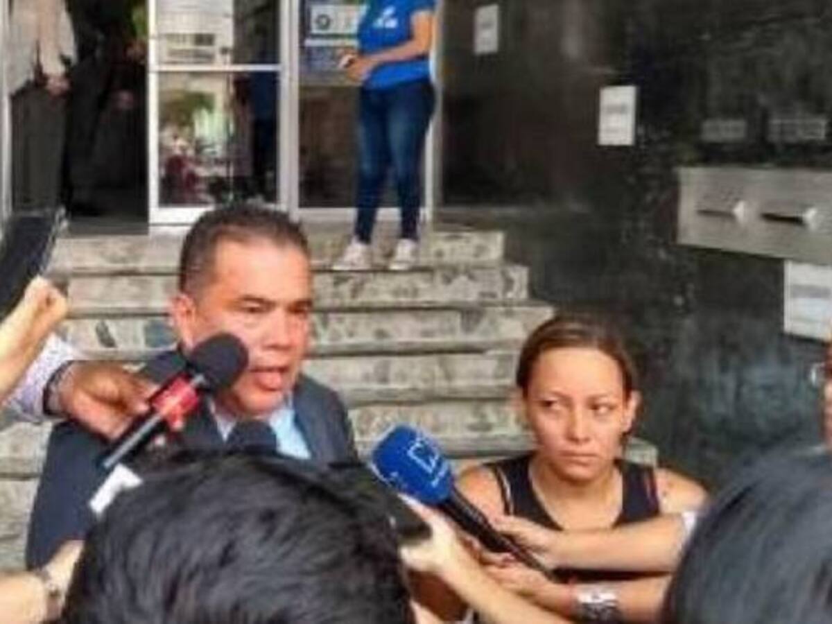 Capturan a promotora de "narcobus" con fines de extradición