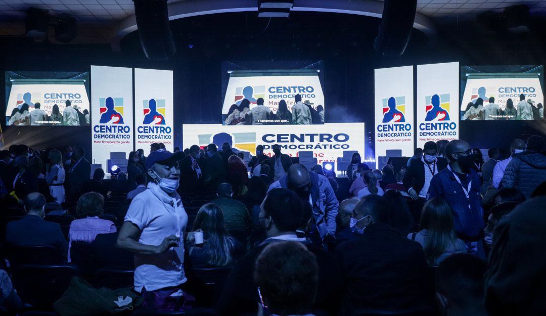 El Centro Democrático realizará una consulta para determinar a qué candidato apoyarán para las presidenciales