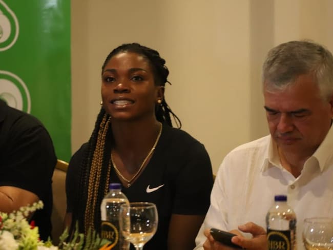 Catherine Ibargüen durante la rueda de prensa del Gran Premio Internacional de Atletismo en Barranquilla.
