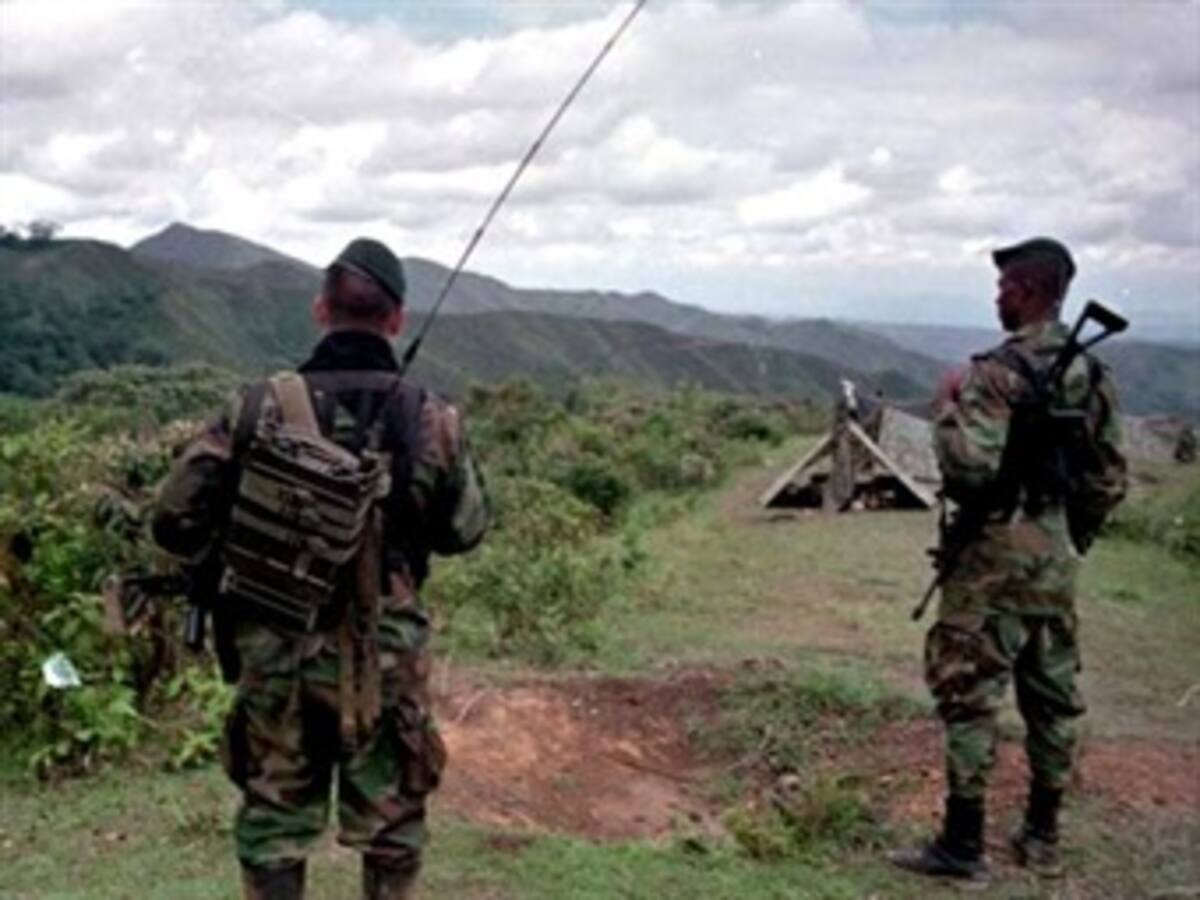 Primeras conversaciones con la guerrilla se iniciarán sin cese el fuego