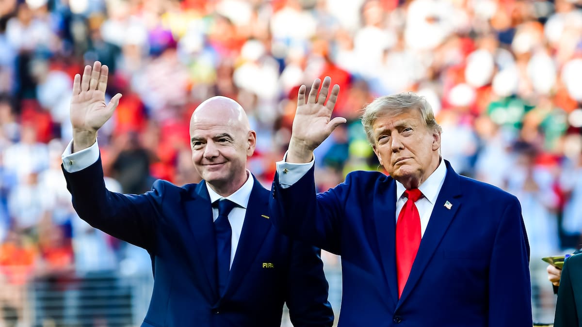 Primer ministro británico cree que Infantino “es la persona equivocada” al frente de FIFA