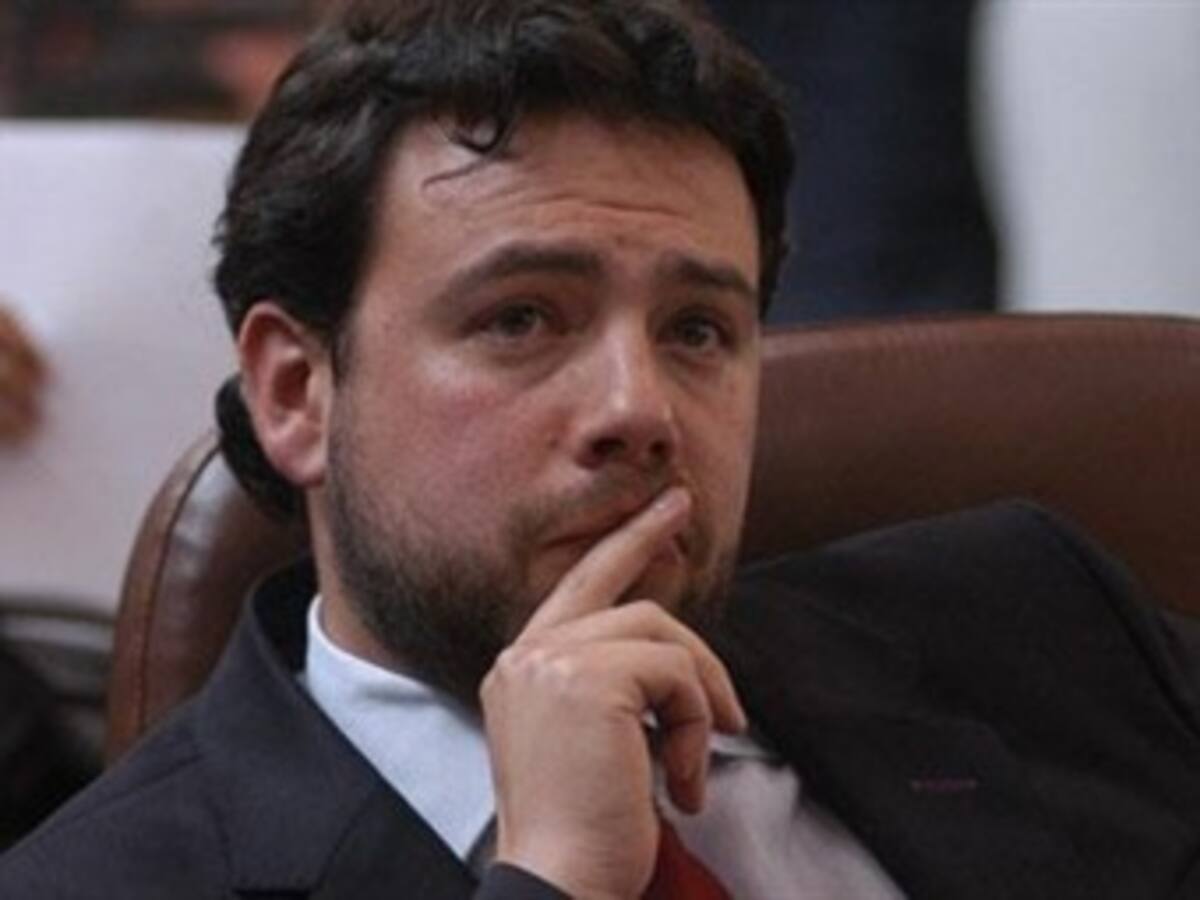 Concejal cuestiona papel de los interventores en la pérdida de 72 mil millones de la fase III de Transmilenio