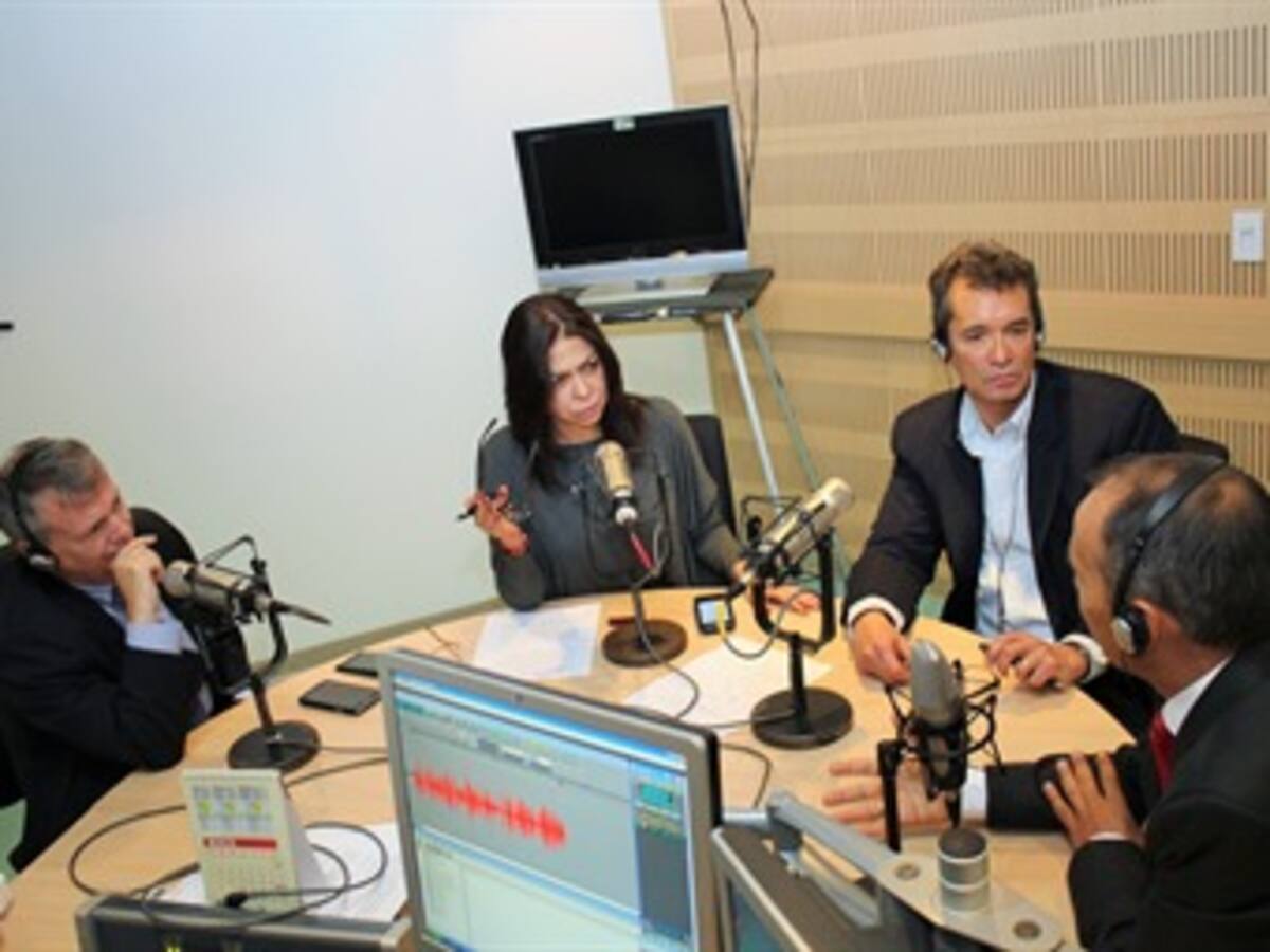 Panelistas en Hora 20 del 6 de marzo