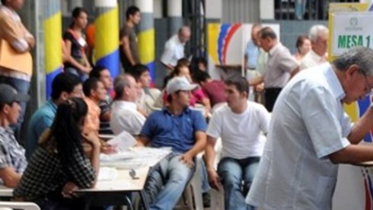 Presidente que aspire a reelección no podrá hacer contratación 6 meses antes de comicios