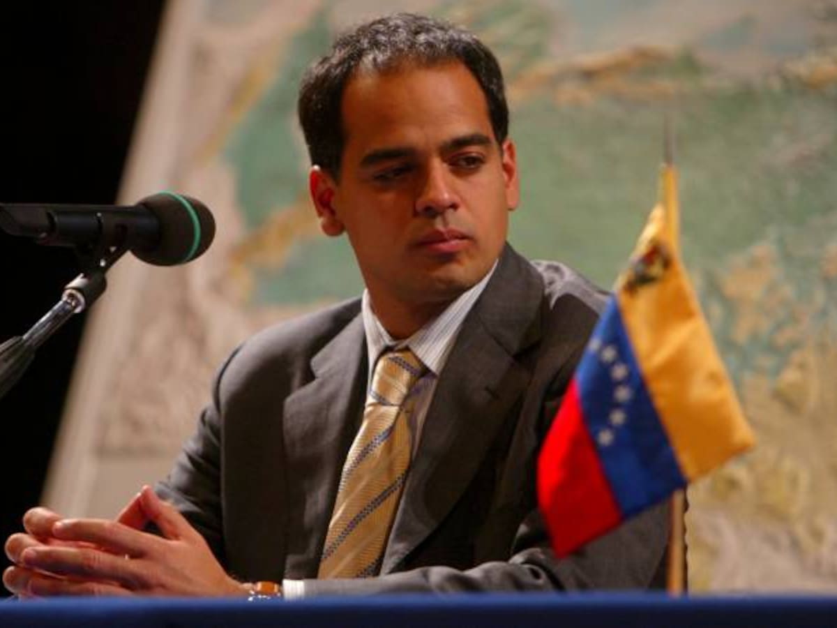 Ex ministro de Hugo Chávez asegura que hubo trampa en elección Constituyente