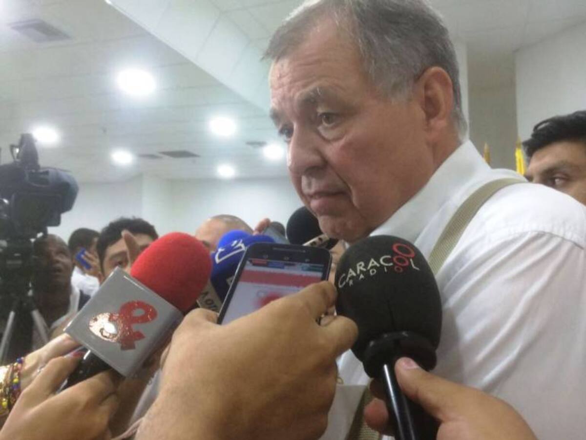 Procurador Ordóñez insistió que existe una alianza entre el Gobierno y las Farc