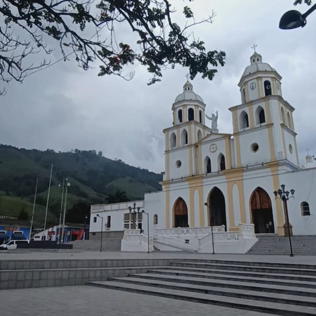Parque central de Chinácota, Norte de Santander.