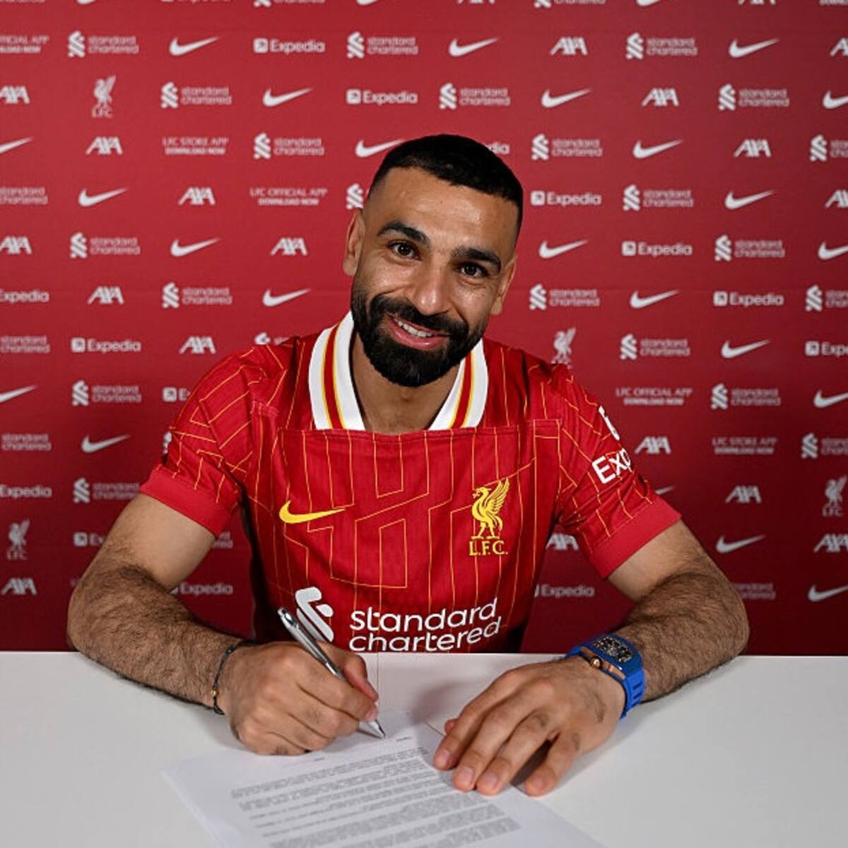 Salah renueva con Liverpool por millonario contrato: abismal diferencia de sueldo con Luis Díaz
