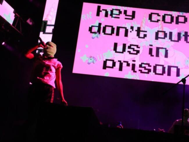 ¿Las Pussy Riot se presentaron en dos partes al mismo tiempo?