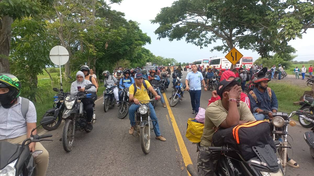 Paro arrocero paraliza vías clave en Córdoba y Sucre con protestas intermitentes