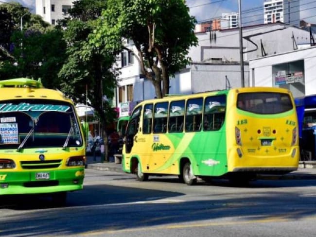 Por reactivación económica amplían rutas para buses urbanos