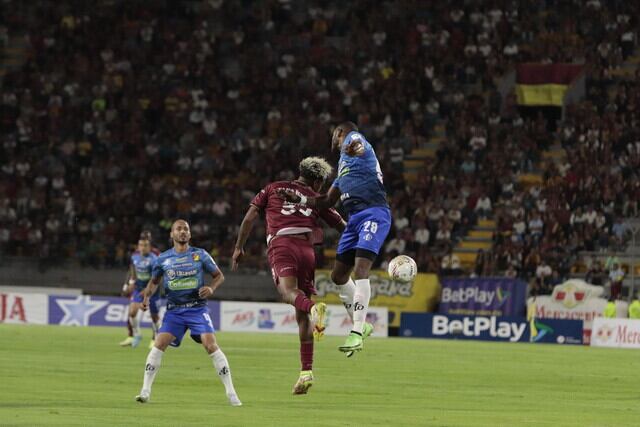 Tolima y Pereira disputaron un emotivo partido en el Manuel Murillo Toro / Colprensa.