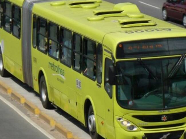 Metrolínea ajusta horarios para puente festivo de reyes