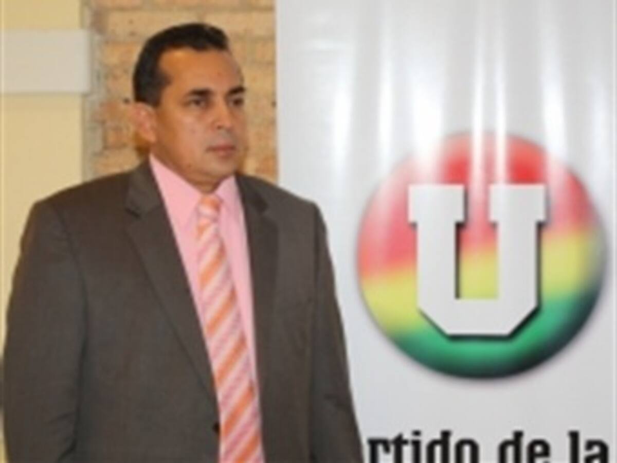 Doble voltearepismo de un congresista: cambió de partido y también de departamento