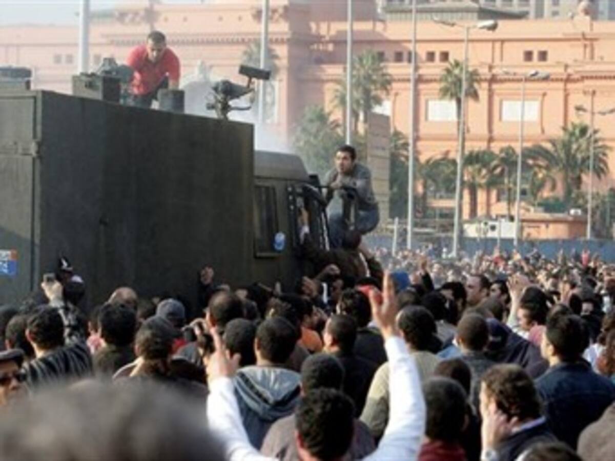Poder prohíbe manifestarse en Egipto mientras crecen las protestas en las calles