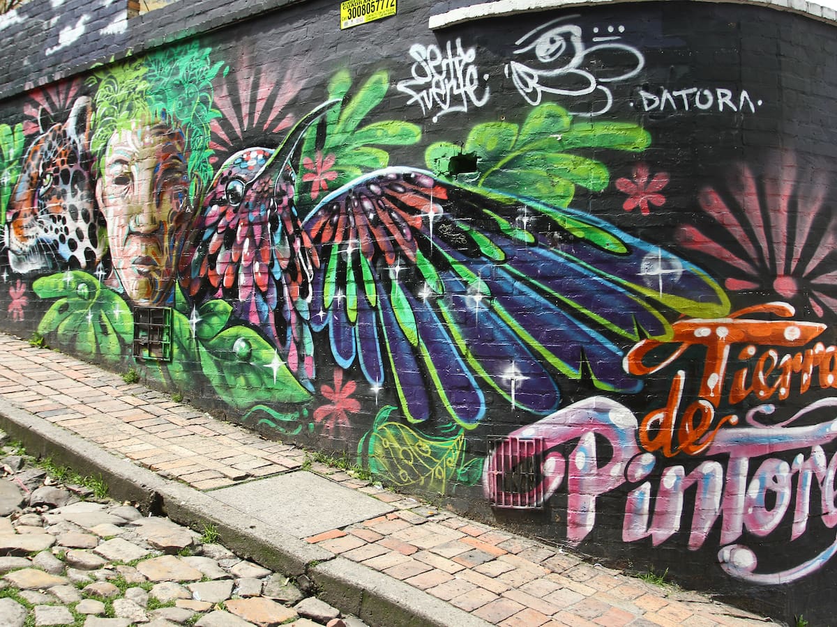 Bogotá: Abren 9 becas y 29 beneficios monetarios para poblaciones vulnerables