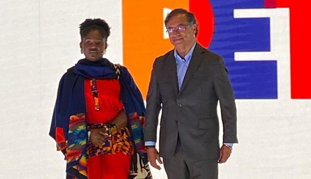 Gustavo Petro oficializó a Francia Márquez como su fórmula vicepresidencial