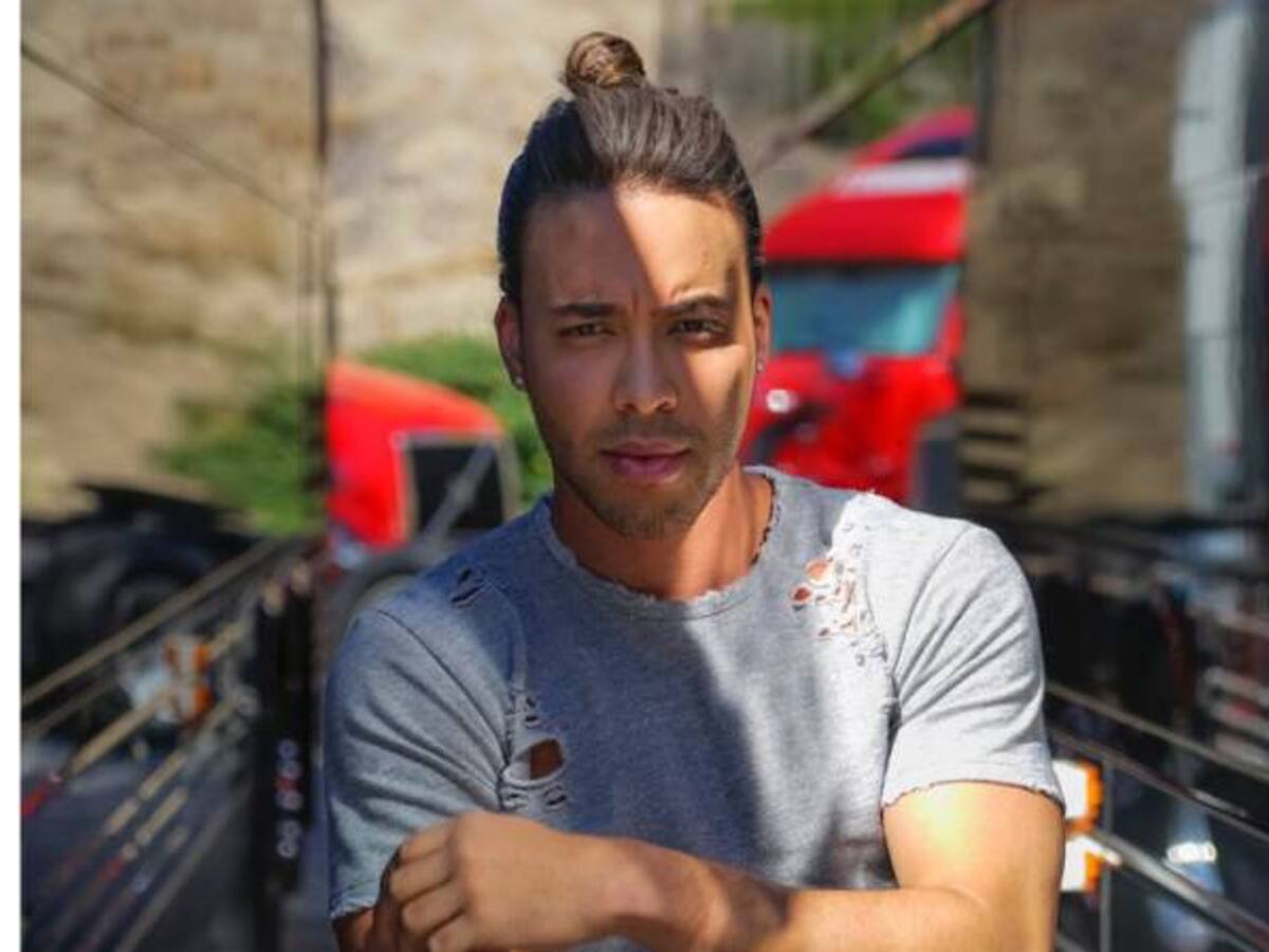 Prince Royce comparte en Instagram su cambio de look