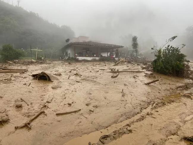 Avalancha en Montebello deja 40 viviendas destrozadas y 160 personas damnificadas: alcalde