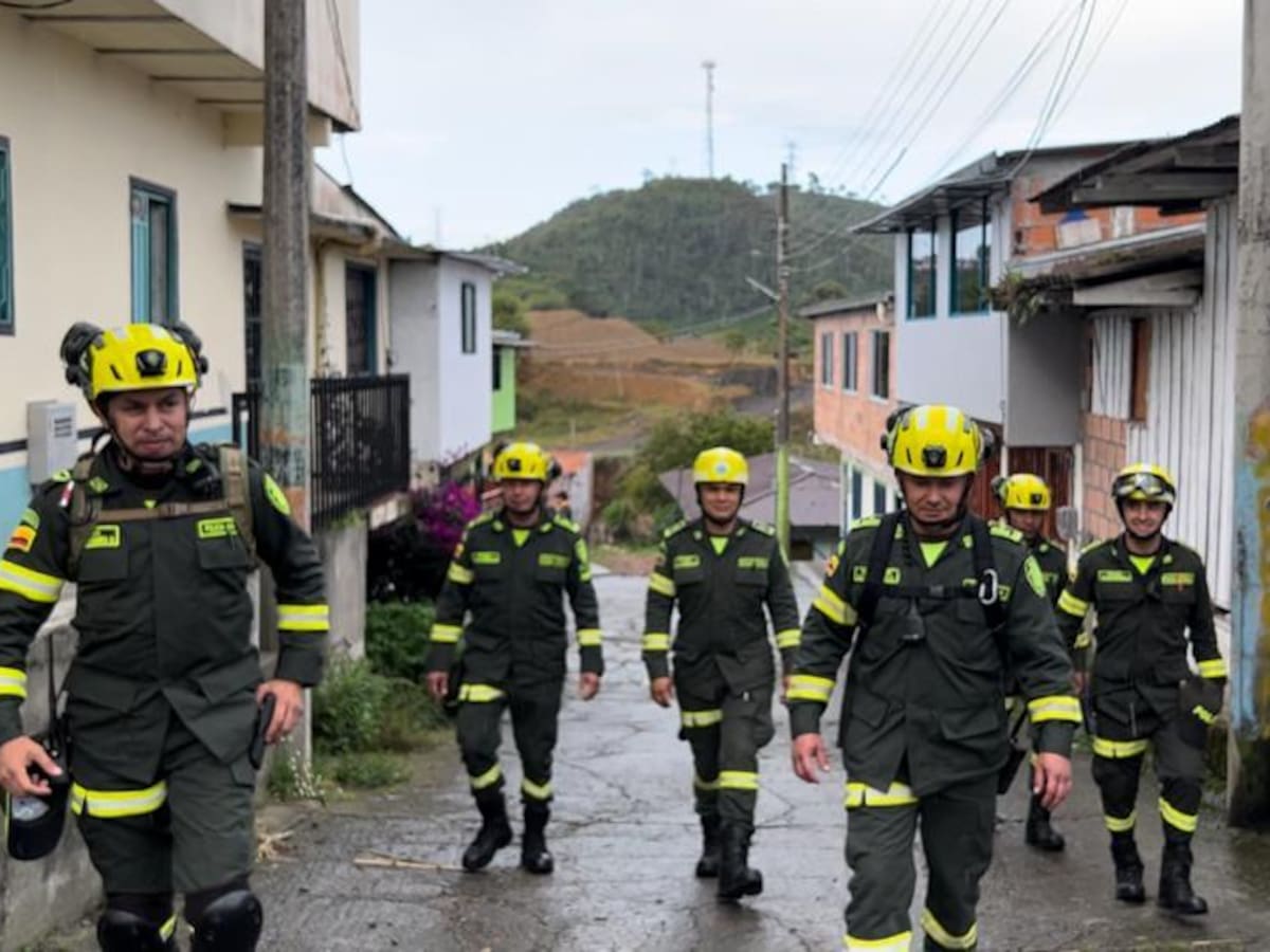 Grupo de rescate de la Policía se encuentra en zonas de influencia del Nevado del Ruiz