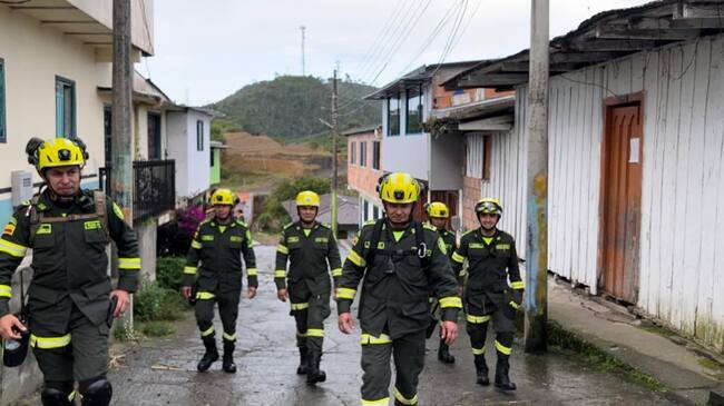 Grupo de rescate de la Policía se encuentra en zonas de influencia del Nevado del Ruiz.