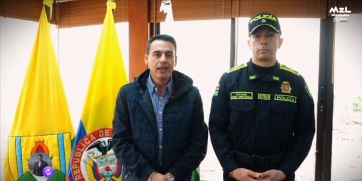 Jorge Eduardo Rojas, alcalde de Manizales y el coronel César Aristizábal, comandante de la policía metropolitana. Foto: Alcaldía de Manizales.