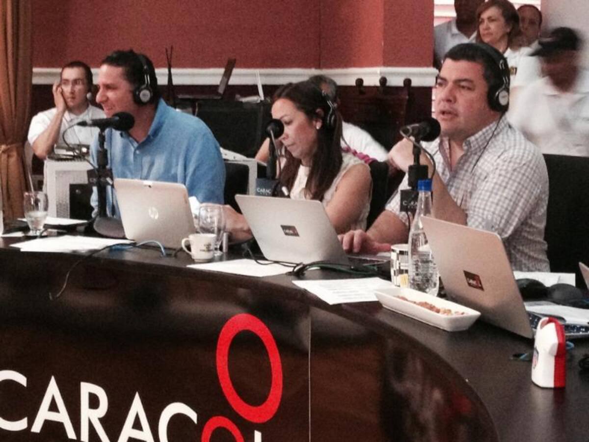 Darío Arizmendi y su equipo desde la heroica, mostrando lo mejor de la ciudad y sus gentes. Foto: Caracol Radio.