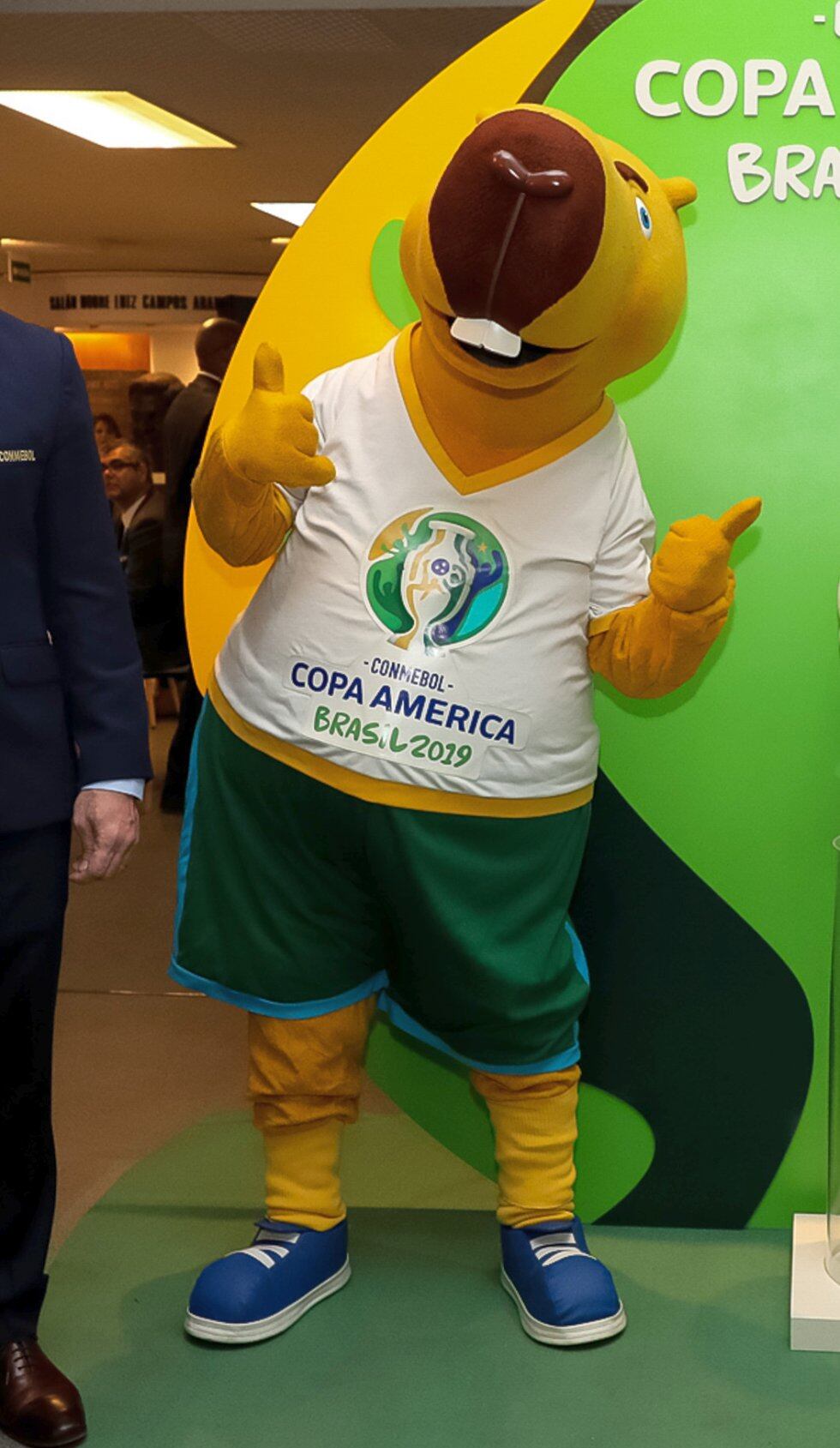 Mascota de la Copa América 2019. Era un Capibara, animal nativo de la amazonia y llevaba una camiseta con el logo de la Copa América.
