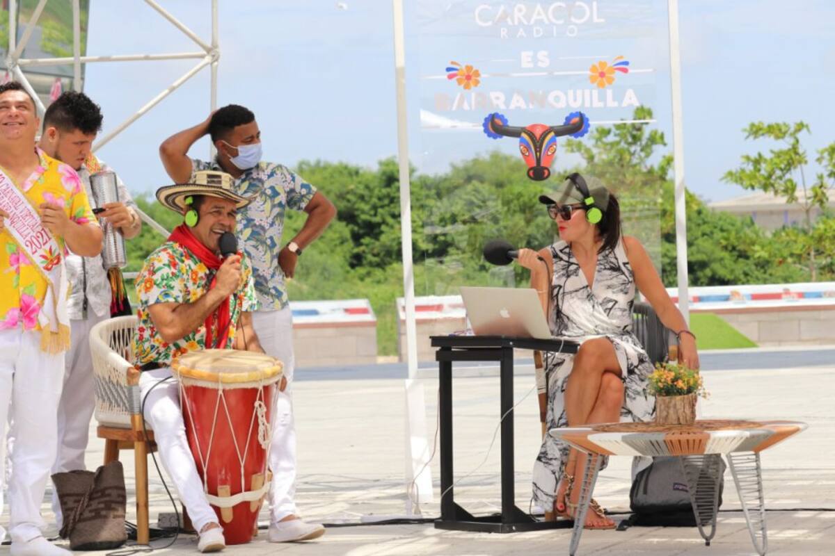 Vanessa De la Torre y Pedro Tapias, director de la agrupación Cumbia Caribe