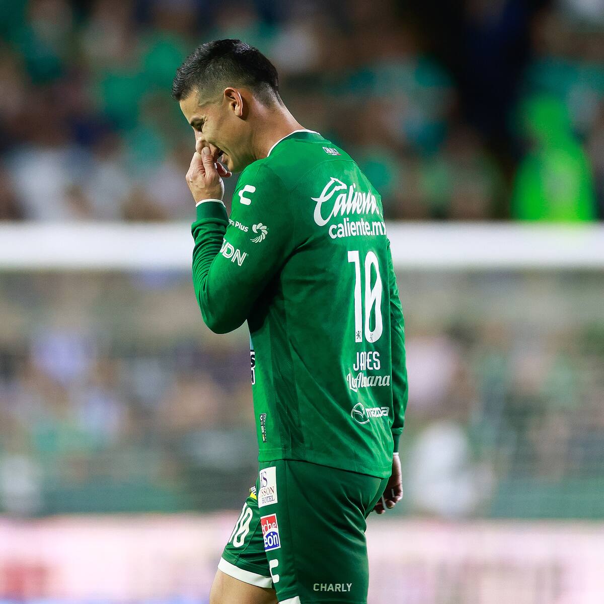 VIDEO | James Rodríguez se fue expulsado tras fuerte reclamo al árbitro en partido contra Monterrey