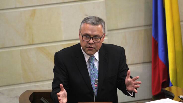 MINJUSTICIA AJUSTARÁ PROYECTO DE LEY DE SOMETIEMIENTO DE BANDAS CRIMINALES