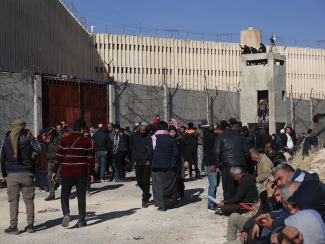 “Estos centros son una tragedia”: director Cascos Blancos en Siria sobre Sednaya