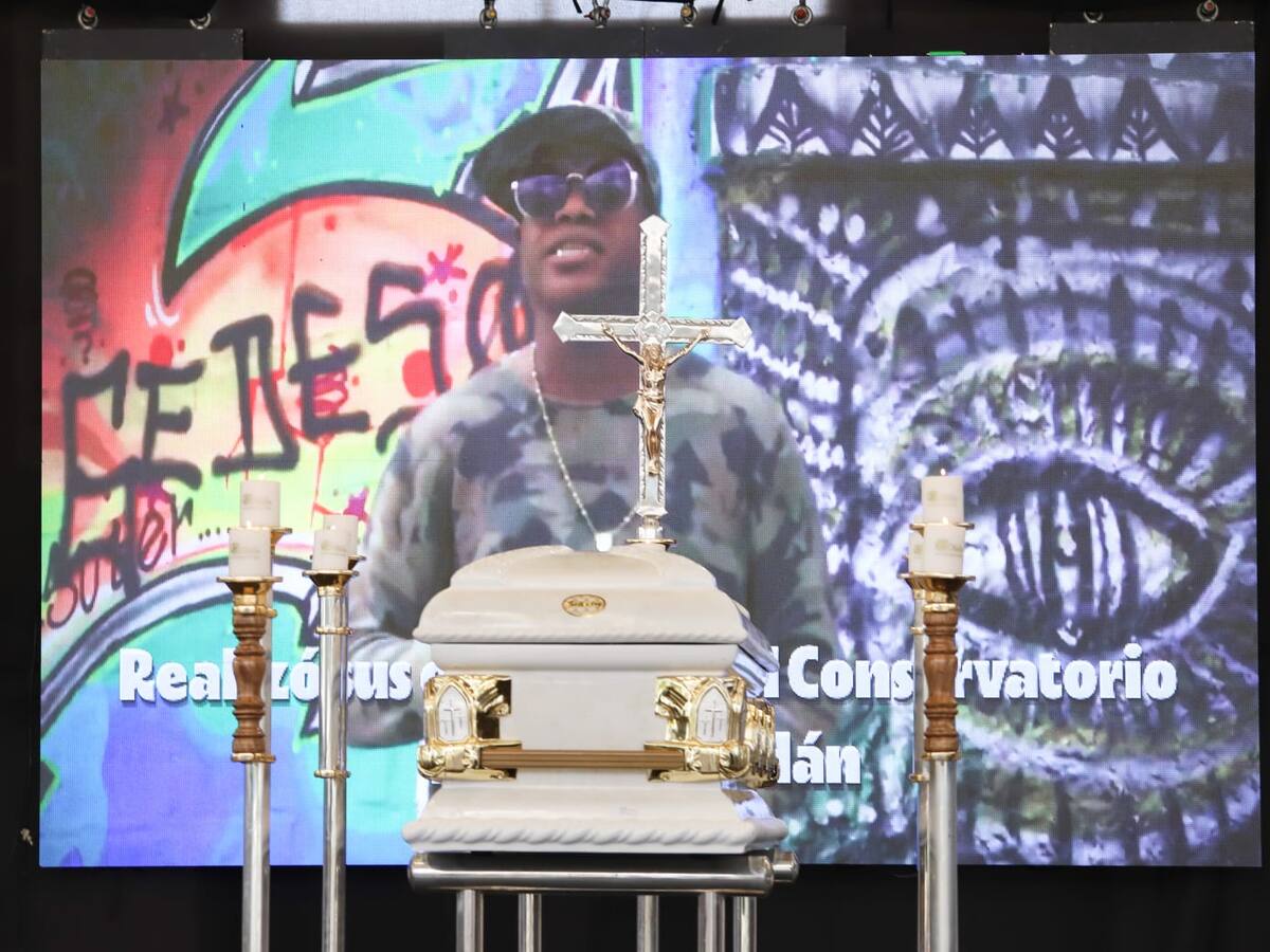 El cuerpo de Tirso Duarte es velado en el coliseo María Isabel Urrutia