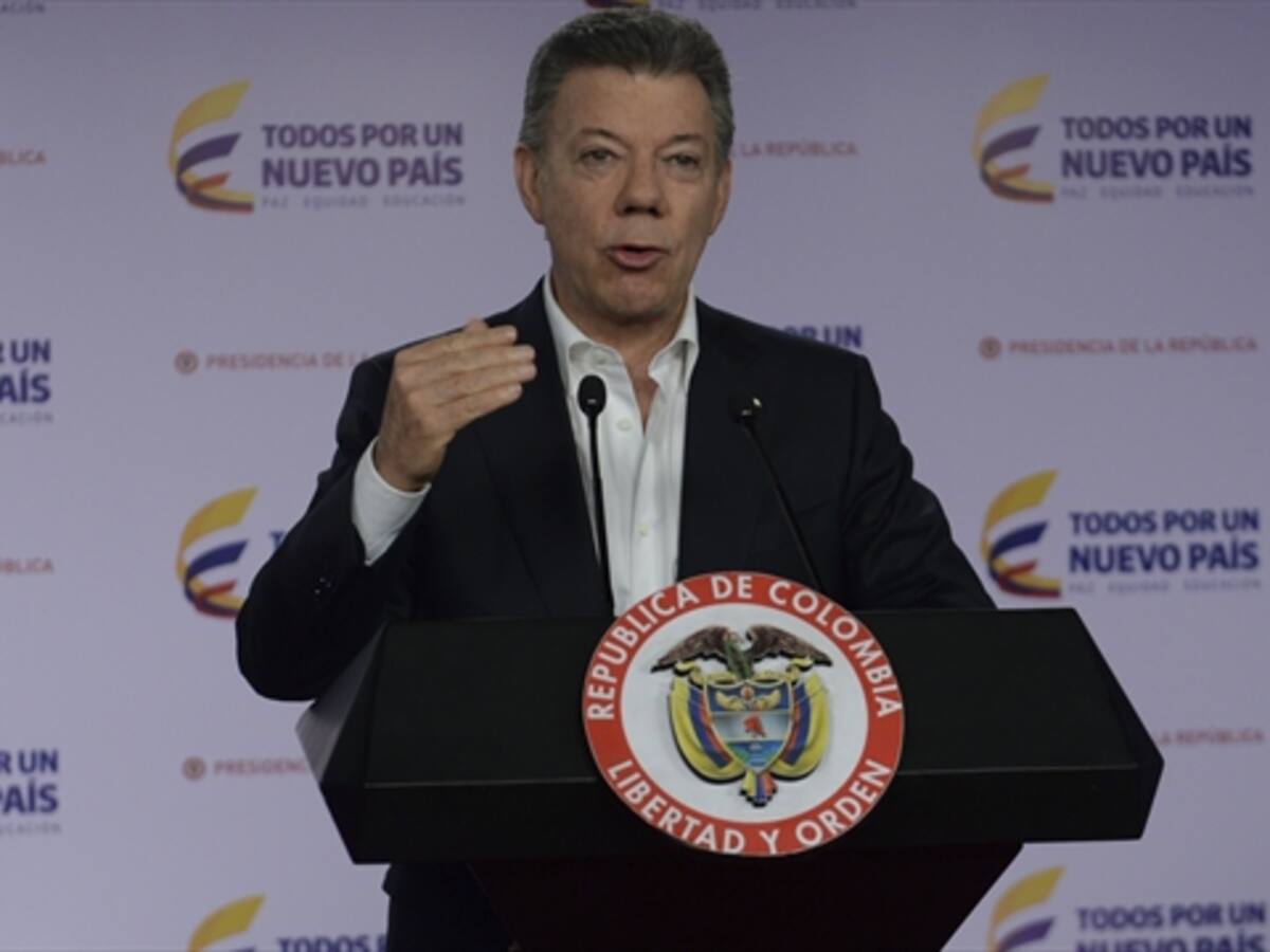 Militares definirán negociación del cese el fuego bilateral: Santos