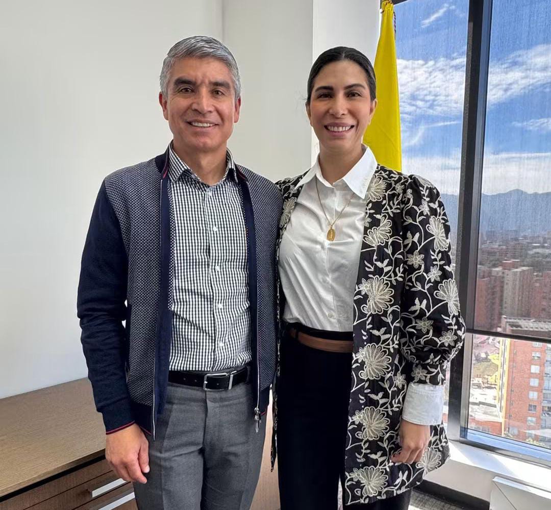 El acalde de Samacá, Wilson Castiblanco Gil se reunió con la viceministra de Infraestructura, María Fernanda Santa Palacios / Foto: Suministrada.