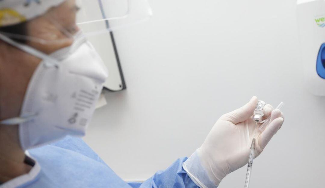 Vacunación contra COVID-19