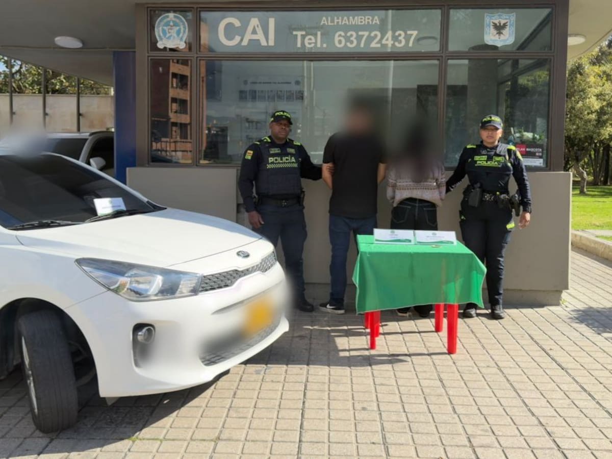 Pareja se hizo pasar por vidente para robar a una anciana en Bogotá: Policía recuperó pulsera de oro