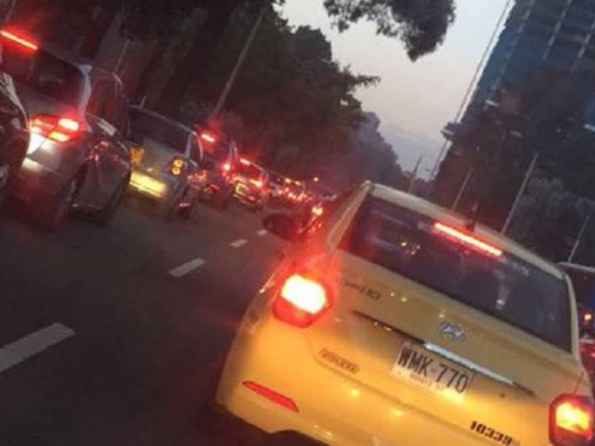 Accidente en al Séptima causa un muerto y enorme trancón