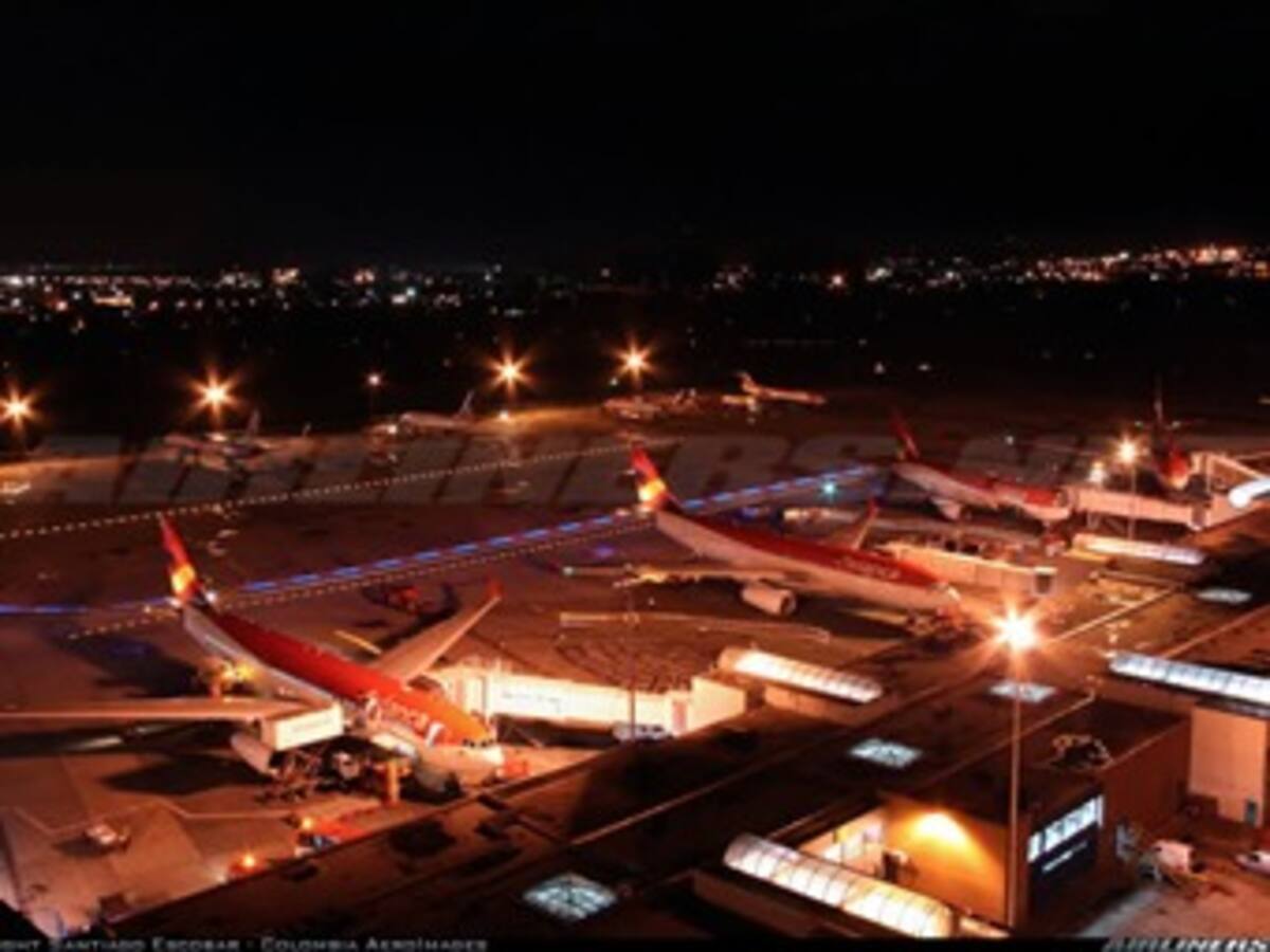Problemas de iluminación en pistas de los aeropuertos no sólo ocurren en Bogotá: ACDAC