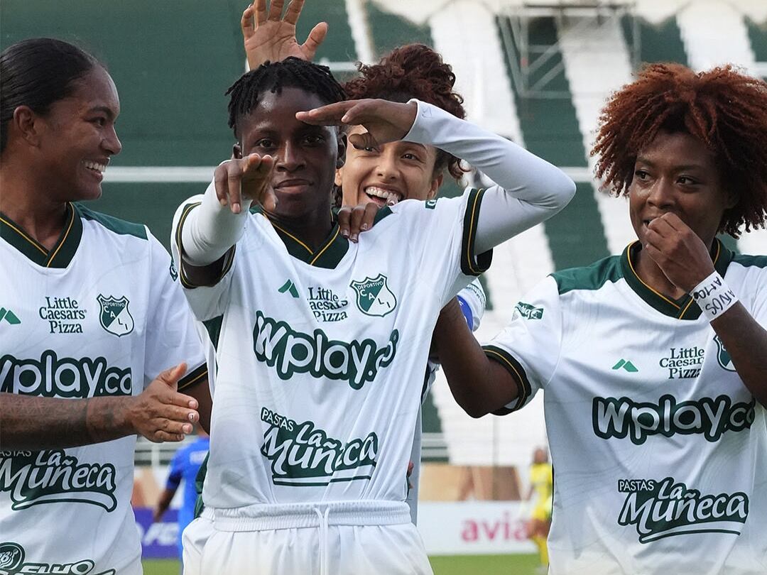 Las jugadoras del Deportivo Cali festejan uno de sus dos goles contra Nacional / Twitter: @CaliFemenino
