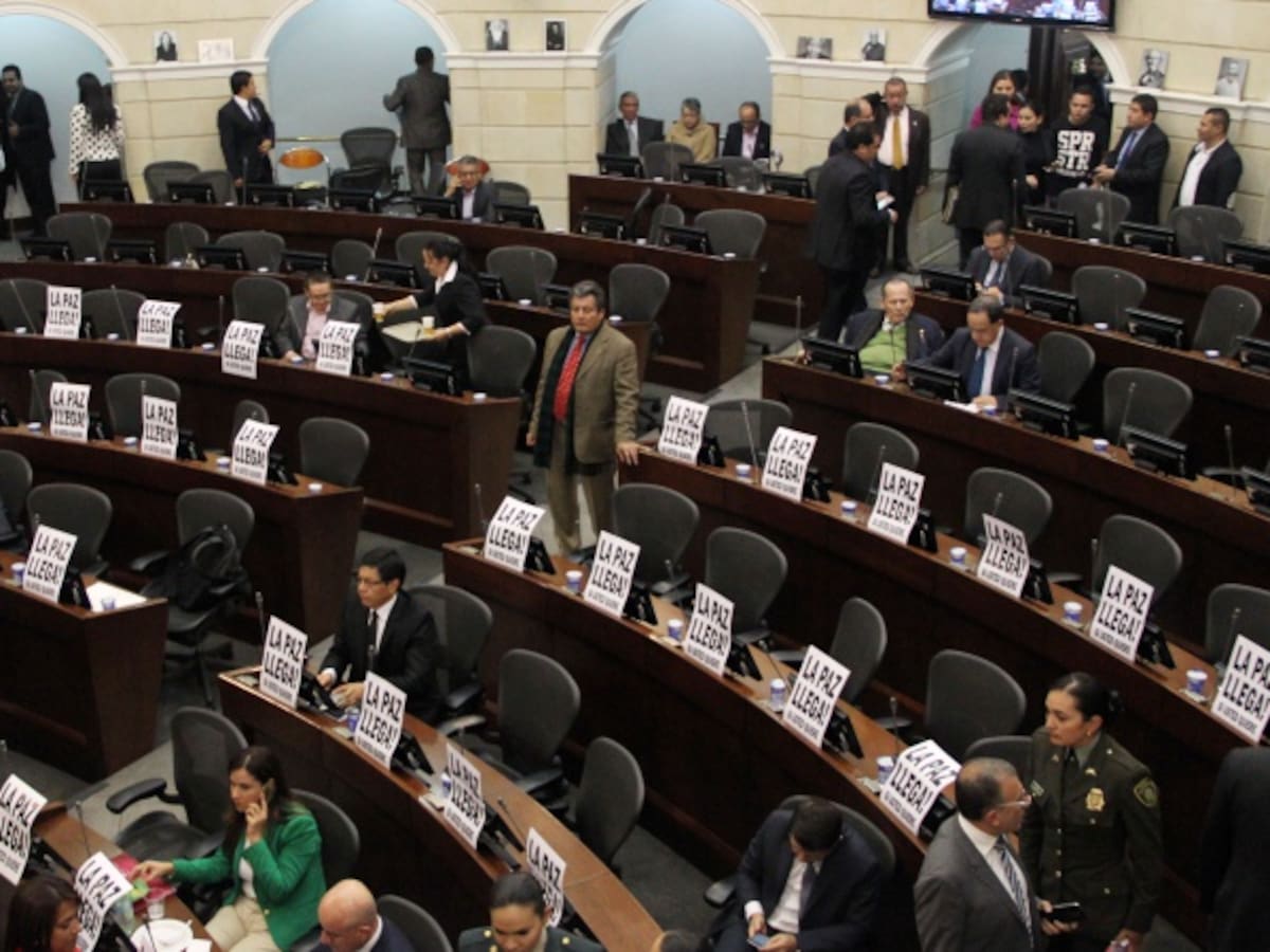 Congreso solo sesionará de día para ahorrar energía